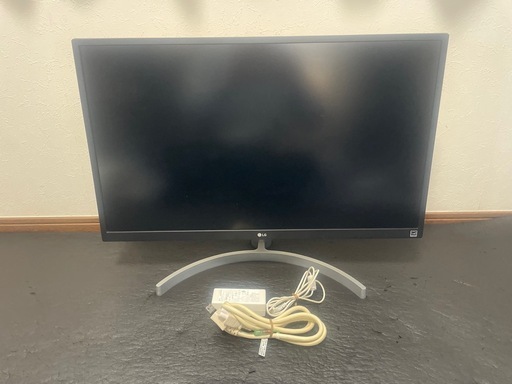 ①　LG  27インチ4Kモニター 27UL500-W 