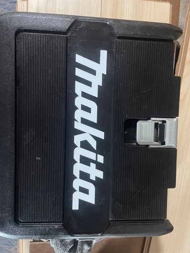 makitaインパクトドライバー18v新古品
