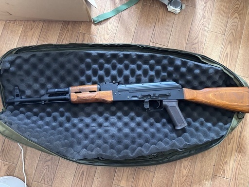 CYMA製電動ガン　AKM(フルメタル&ウッドストック)