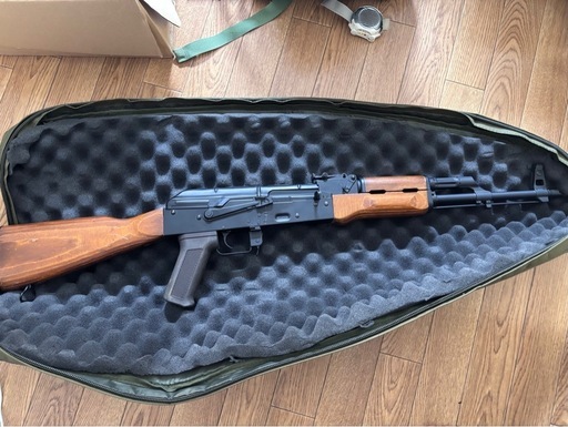 CYMA製電動ガン　AKM(フルメタル&ウッドストック)