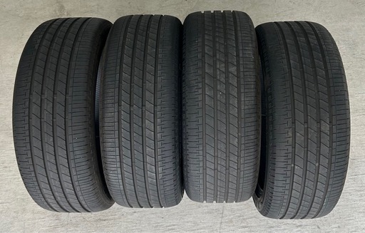 215/45R18  ブリヂストン　タイヤのみ