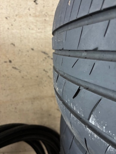 ブリヂストンPlays   PX 215/55R17 17年製 極上　4本セット格安組込可  ハイエース、グランドハイエース、キャラバン　などに