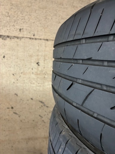ブリヂストンPlays   PX 215/55R17 17年製 極上　4本セット格安組込可  ハイエース、グランドハイエース、キャラバン　などに