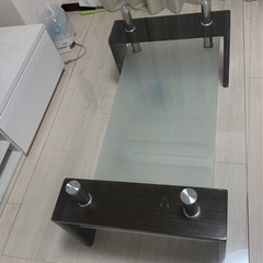 【豆○様受け私予定】ガラステーブルの画像