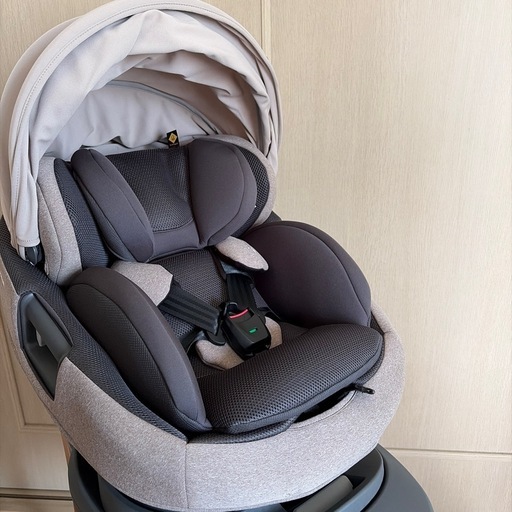Combi 最上位モデル　THE S ZC-690 ISOFIX