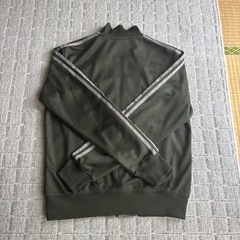 メンズadidasセットアップＭサイズの画像