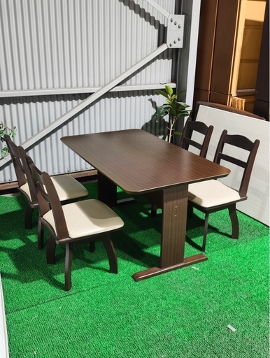 ?激安?❗️配送•設置?❗️♻️処分撤去♻️4人掛け　ダイニングテーブセット　回転椅子4脚セット