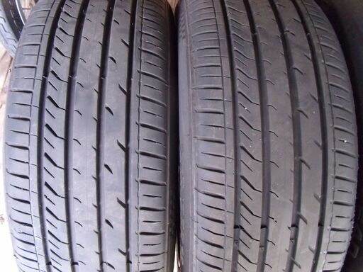 ハイエースに履いてました、215/55/R18 タイヤホイールセット
