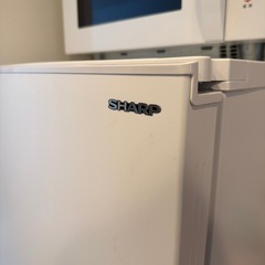 シャープ冷蔵庫の画像