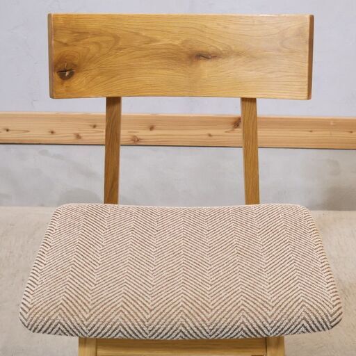 飛騨高山の家具メーカー キツツキマークの飛騨産業(HIDA)。森のことばシリーズのオーク無垢材(節入り) LDチェア/ダイニングチェア