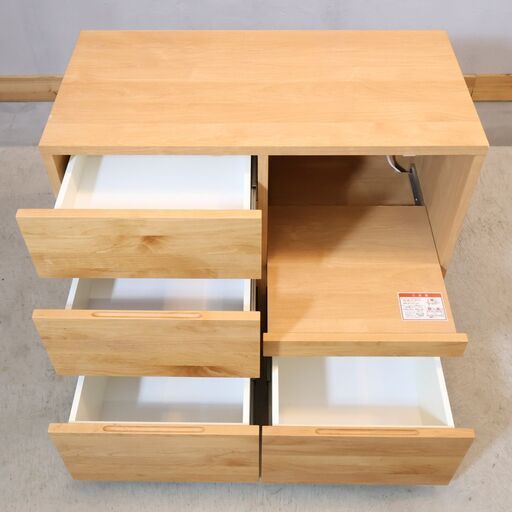 HOTTA WOODY(堀田木工所)のアルダー材 可動式キッチンカウンターです。テーブルを広げることが可能な便利なキャビネットはちょっとした作業台にも♪ナチュラルな雰囲気のキッチンに！