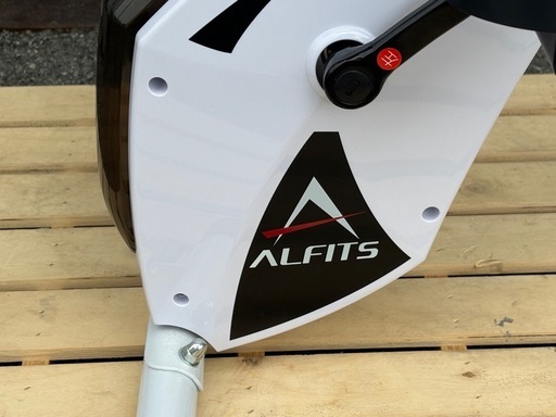 ?【フィットネスバイク ながらバイク4518（ALINCO AFB4518）テーブル付き】
