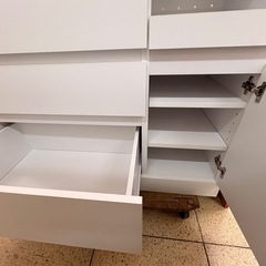 リユースマン倉敷》【10番】キッチンボードホワイト 中 食器棚 レンジ 