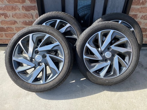 商談成立ありがとうございました❣️165/55r15  スズキ純正ホィールバリ山