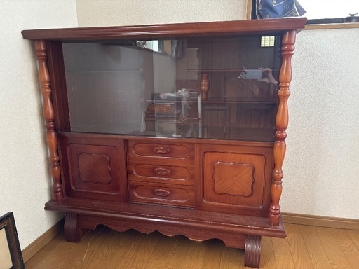 昭和レトロなカップボード