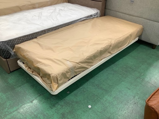 家具ならトレファク吉川店！！   無印良品　脚付マットレス　ホワイト