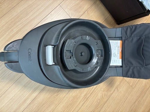 コンビ　チャイルドシート　THE S