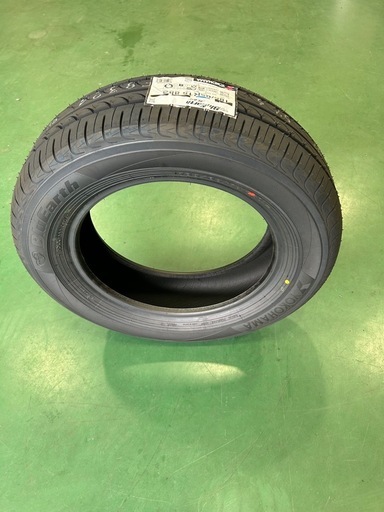 新品‼️タイヤ?　185/65R15 ヨコハマ 
ブルーアース AE-01F 2026年製 ?