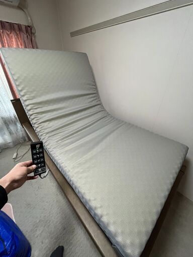 PARAMOUNT BED　INTEME　1000　電動ベッド　３モーター　美品
