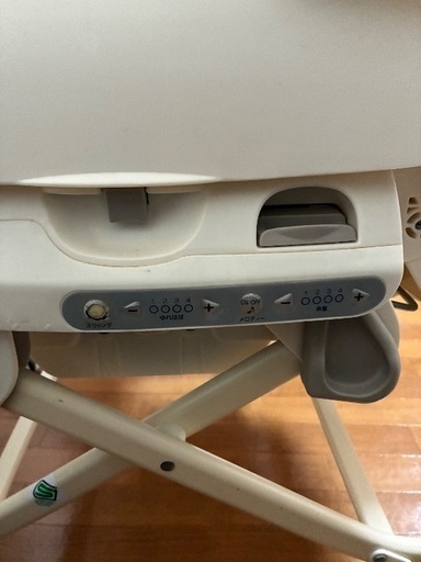 コンビ　ベビー　ハイローチェア　電動
