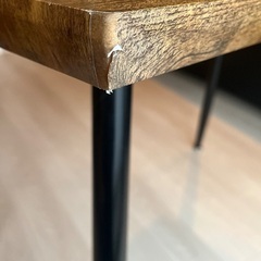 ダイニングテーブルの画像