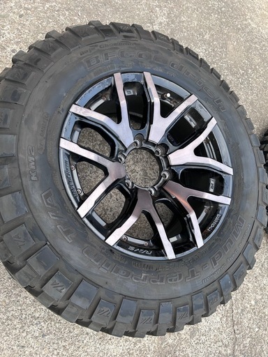 RAYSホイール+おまけ:オフロードタイヤ(BF Goodrich Mud-Terrain ランクルプラド150/ハイラックスサーフ/ハイラックス/FJクルーザー等用)4本セット