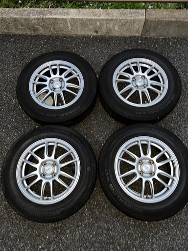 【バリ山・高年式含む】交渉可　15インチ 軽量ホイール＆タイヤ4本 195/65R15