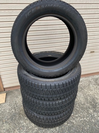 ピレリ　235/55R19 スタッドレス