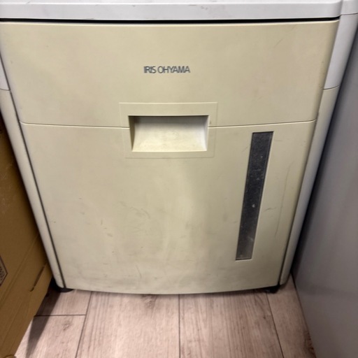 シュレッダー　アイリスオーヤマ
