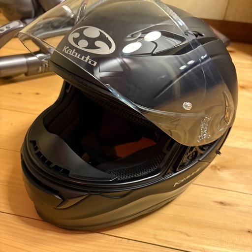 状態良し　使用頻度少ない  フルフェイス　　　Kabuto  KAMUI-III