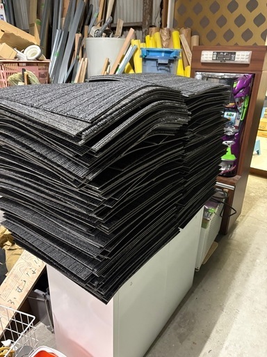 中古美品タイルカーペット