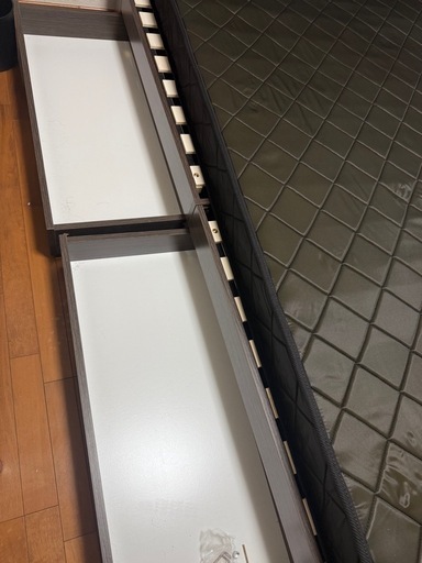 ダブルベッド枠