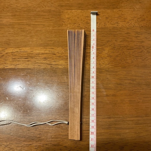 木製透かし彫り扇子　白壇扇