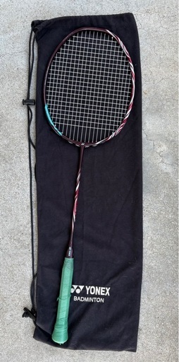 値下げ　YONEX アストロクス 1000zz 4uG6