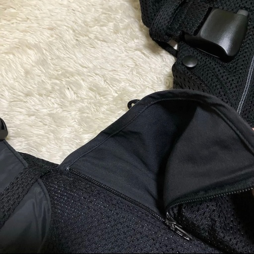 美品 BABYBJRN ONE KAI Air 抱っこひも ブラック メッシュ