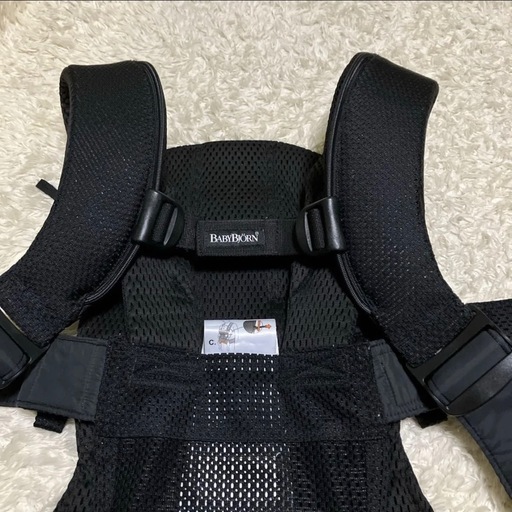 美品 BABYBJRN ONE KAI Air 抱っこひも ブラック メッシュ