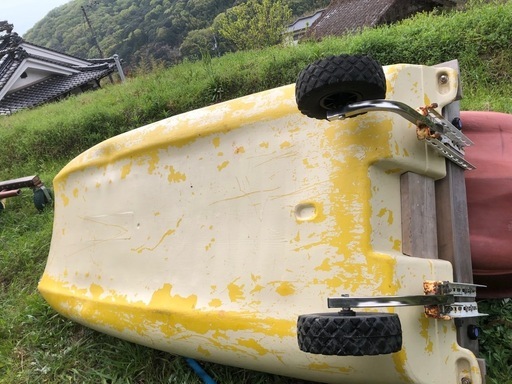 船外機2馬力と2台ボート