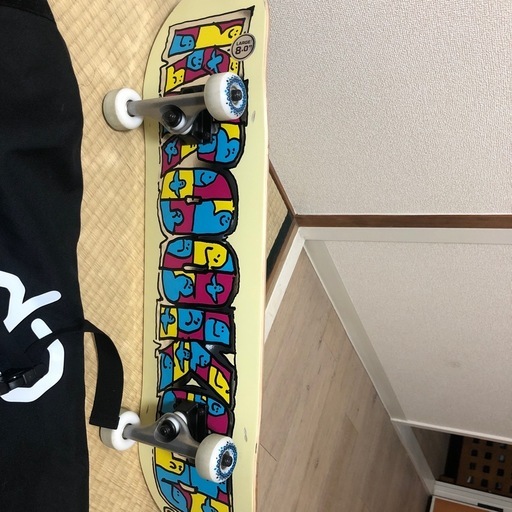 スケートボード及び携帯用袋