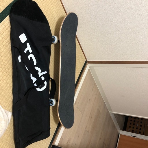 スケートボード及び携帯用袋
