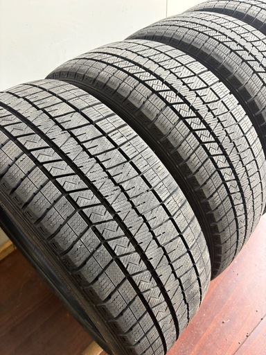 215/45/18冬ダンロップ