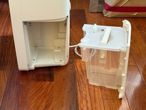 除湿機 SHARP CV-J71-W プラズマクラスター 2020年製
