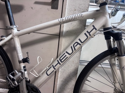 CHEVAUX（シェボー）の「VENDOME（ヴァンドーム）」というモデルのクロスバイク