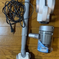 アイリスオーヤマ スティッククリーナー サイクロン式 コード式 ホワイトの画像