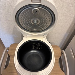 炊飯器の画像