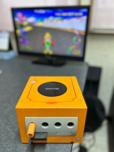 美品✨「ニンテンドー ゲームキューブ（オレンジ）」