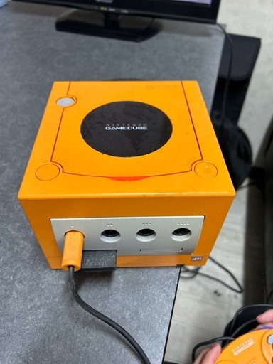 美品✨「ニンテンドー ゲームキューブ（オレンジ）」
