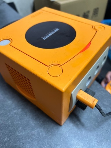 美品✨「ニンテンドー ゲームキューブ（オレンジ）」