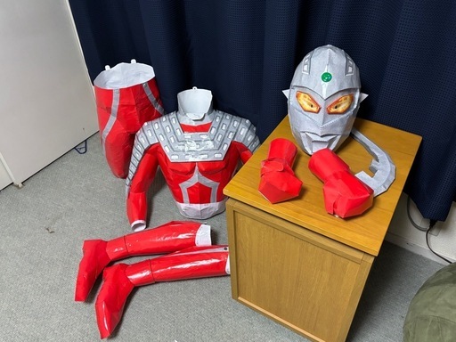 等身大 ウルトラセブン  ペーパークラフト完成品 ニス仕上げ 178㎝1.1kg