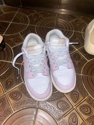 NIKE ダンク dunk low　アッシュピンク ダンクロー
