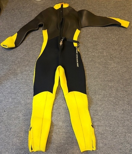 ウェットスーツ